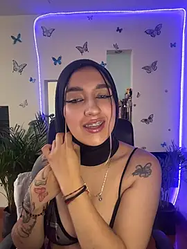 Lia-mitch online show from July 2026 07:10:01 PM