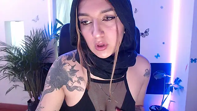 Lia-mitch online show from September 2025 06:50:01 PM