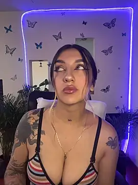 Lia-mitch online show from July 2026 06:53:01 PM