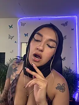 Lia-mitch online show from March 2026 06:39:01 PM