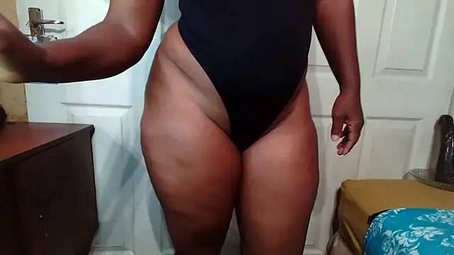 Smoochy  online show from November 2025 02:33:02 AM