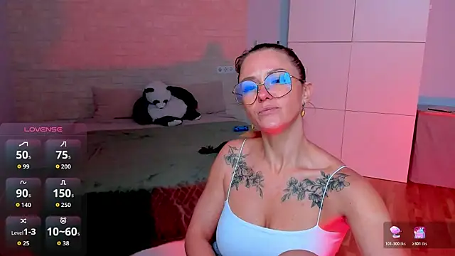 LadyIzabel online show from June 2026 10:38:01 AM