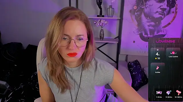 LadyIzabel online show from October 2025 09:30:02 AM