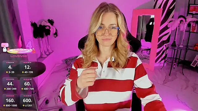 LadyIzabel online show from February 2026 02:28:01 PM