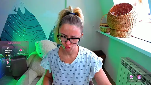 LadyIzabel online show from July 2026 09:13:02 AM