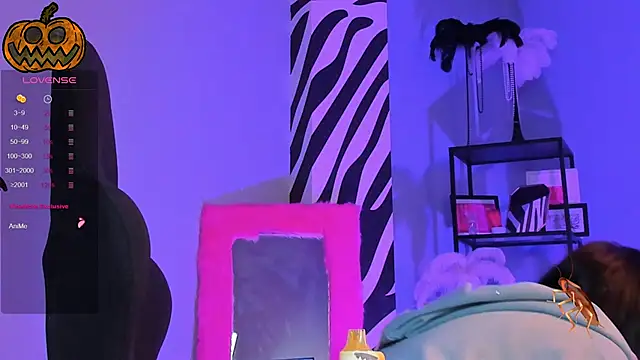 AliceSunday online show from October 2025 02:02:02 AM