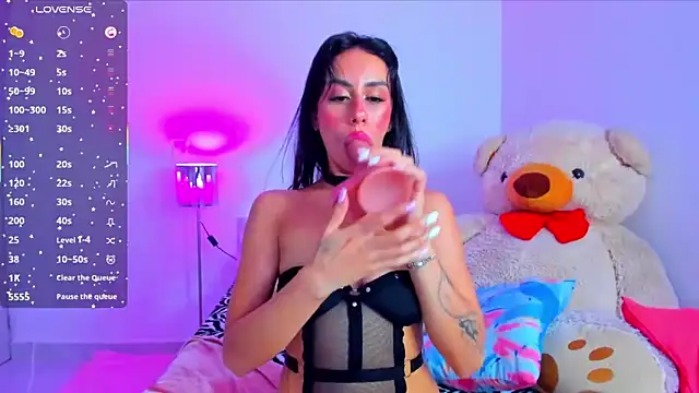 Lunadahia online show from October 2025 10:03:01 AM