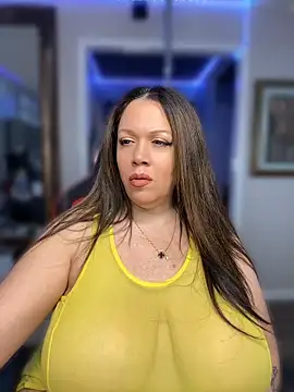 curvyfunlover online show from May 2026 10:11:02 AM
