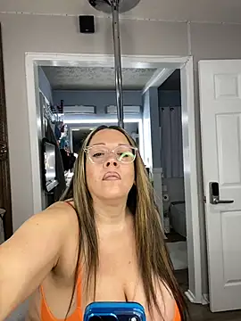 curvyfunlover online show from February 2026 12:13:02 PM