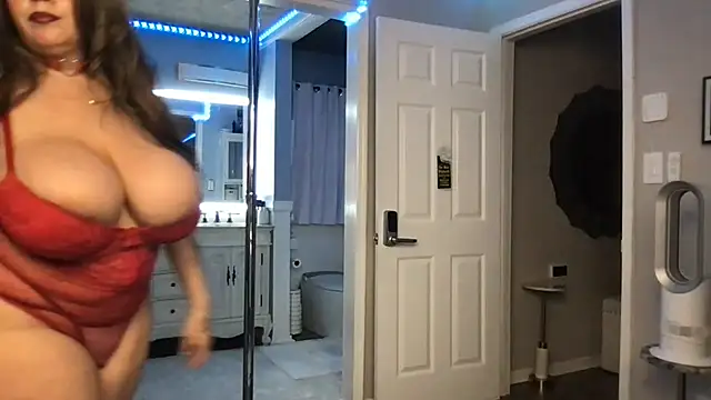 curvyfunlover online show from October 2025 10:47:01 AM