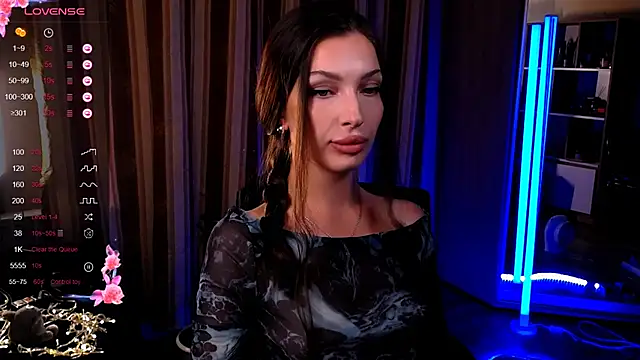 Laura Bess online show from September 2025 07:24:01 PM