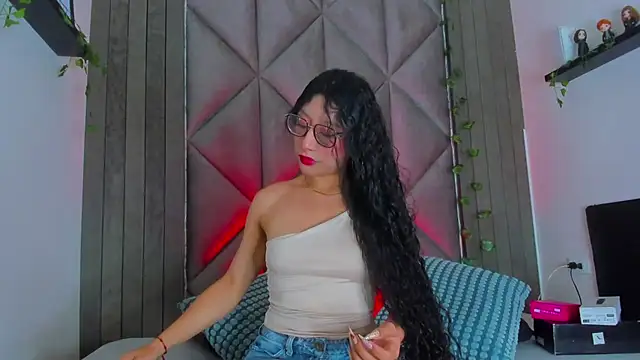 BriaConner  online show from June 2026 02:51:02 AM