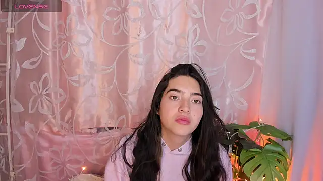 Arii vega  online show from May 2026 05:27:02 PM