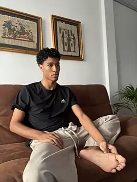 Snapshot of Masterikee chatting on November 2025 12:28:02 PM Masterikee online show from November 2025 12:28:02 PM