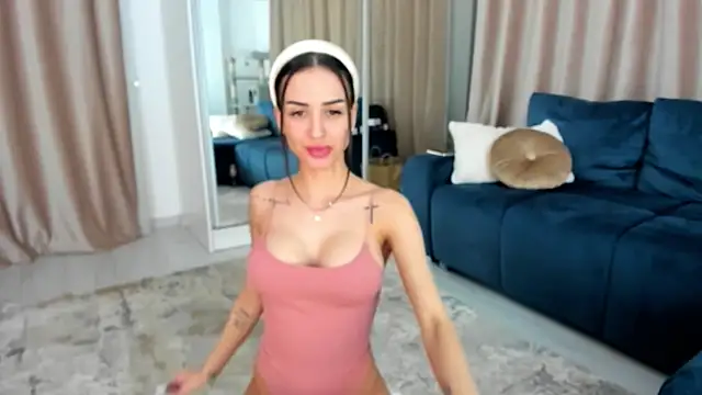 Snapshot of Addictive_T chatting on December 2024 12:24:01 AM Addictive T online show from December 2024 12:24:01 AM