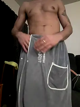 freakyPR online show from December 2025 04:05:02 AM