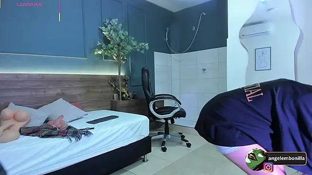 megan morgan01 online show from November 2025 12:30:01 PM