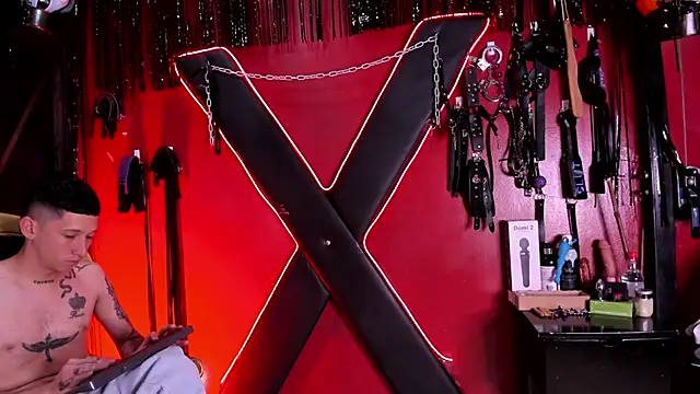 Snapshot of alexa_n_alex chatting on December 2025 07:37:01 PM alexa n alex online show from December 2025 07:37:01 PM