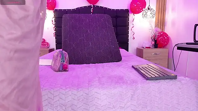 FULL TENTATION  online show from February 2026 08:03:01 AM