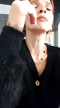 MinnieDrew online show from November 2025 07:58:01 PM