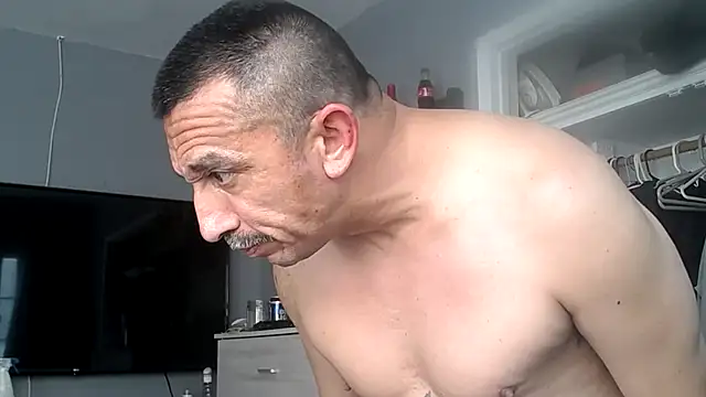 spunncumer online show from December 2025 10:04:01 PM