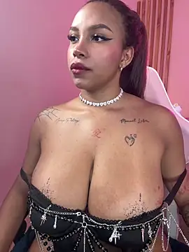 MadeleineSanez online show from March 2026 08:24:02 PM