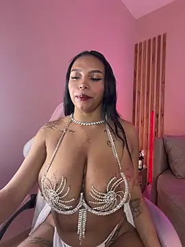 MadeleineSanez online show from June 2026 12:26:01 AM
