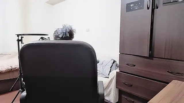 Fine-sand online show from October 2025 01:21:02 PM