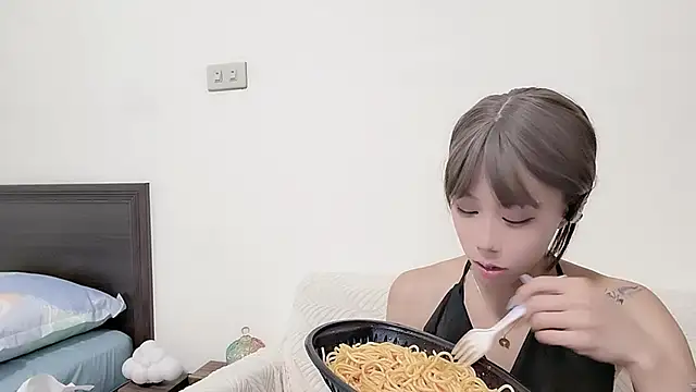 Fine-sand online show from October 2025 01:12:02 PM