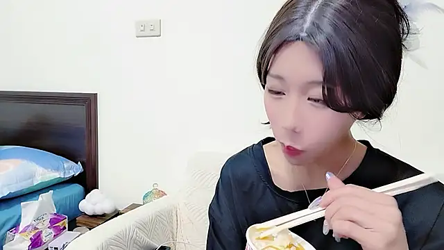 Fine-sand online show from October 2025 02:39:01 PM