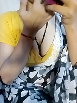 Snapshot of Bulbul_02 chatting on November 2025 06:03:02 AM Bulbul 02 online show from November 2025 06:03:02 AM