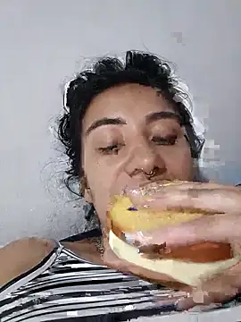 Hellen Alex online show from April 2026 08:57:02 PM