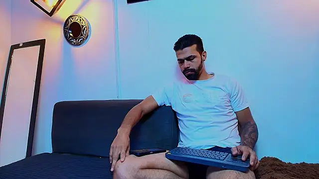 max ashley mds online show from April 2026 01:40:01 PM