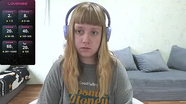 Snapshot of June_shy0 chatting on June 2026 07:35:01 AM June shy0 online show from June 2026 07:35:01 AM