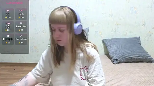 Snapshot of June_shy0 chatting on June 2026 08:22:02 AM June shy0 online show from June 2026 08:22:02 AM