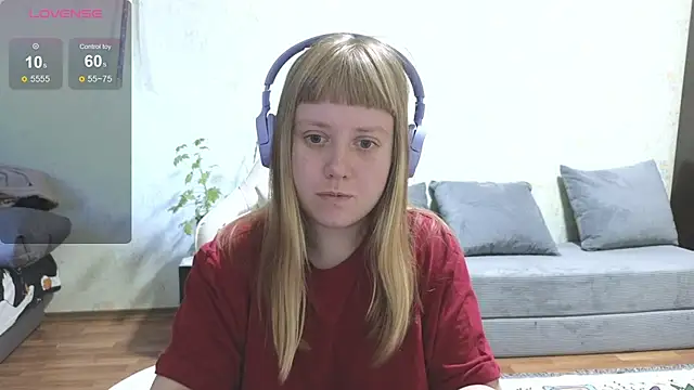 Snapshot of June_shy0 chatting on June 2026 08:37:02 AM June shy0 online show from June 2026 08:37:02 AM
