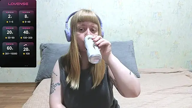 Snapshot of June_shy0 chatting on July 2026 07:25:02 AM June shy0 online show from July 2026 07:25:02 AM