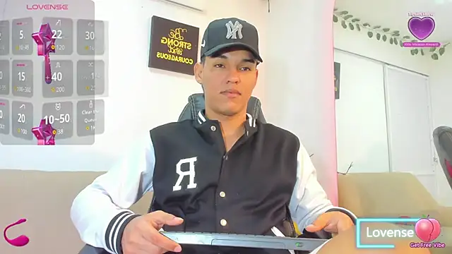 Snapshot of ryan_carter08 chatting on November 2025 01:54:01 AM ryan carter08 online show from November 2025 01:54:01 AM