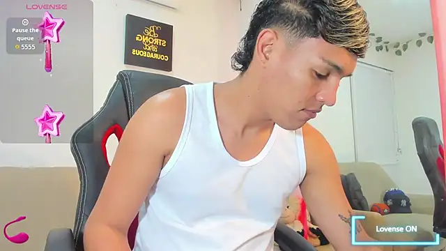 Snapshot of ryan_carter08 chatting on November 2025 03:10:01 AM ryan carter08 online show from November 2025 03:10:01 AM