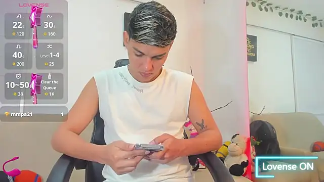 Snapshot of ryan_carter08 chatting on November 2025 03:27:02 AM ryan carter08 online show from November 2025 03:27:02 AM