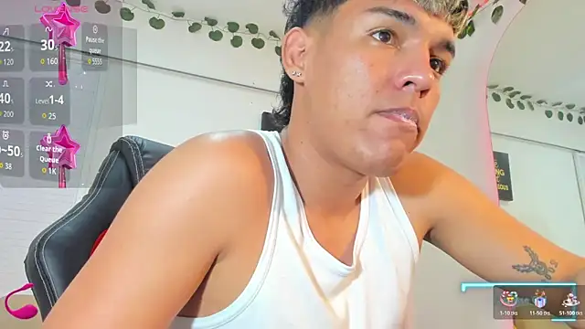 Snapshot of ryan_carter08 chatting on November 2025 03:28:02 AM ryan carter08 online show from November 2025 03:28:02 AM