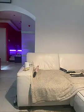 sissytrainz online show from March 2026 06:33:01 AM