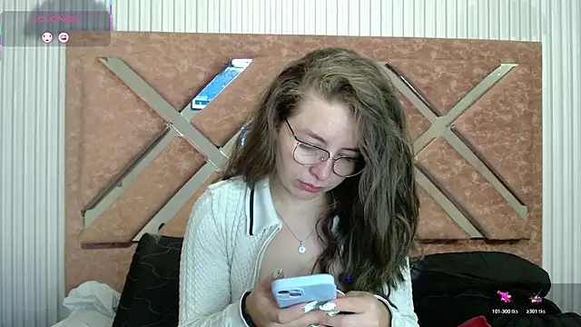  isaabellaa online show from May 2026 01:05:02 PM