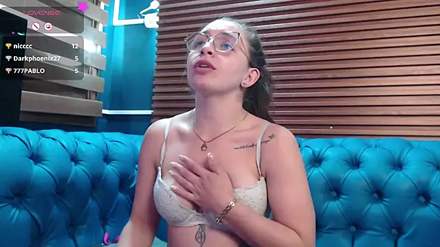  isaabellaa online show from February 2025 02:38:02 PM
