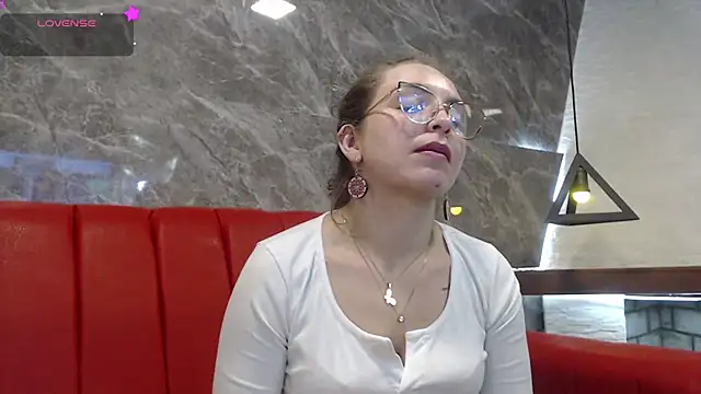  isaabellaa online show from March 2025 02:35:02 PM