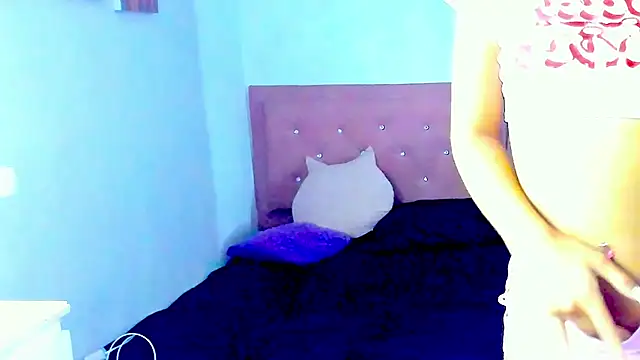 Criss Ariana online show from October 2025 02:21:01 AM