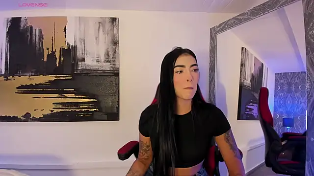 AriRobert  online show from October 2025 03:51:01 AM