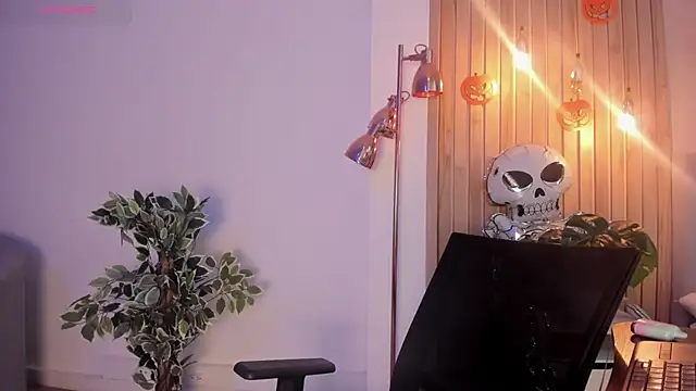 AriRobert  online show from October 2025 03:50:01 AM