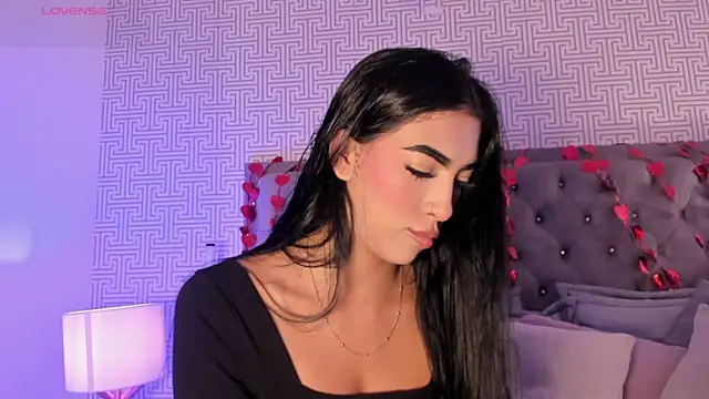 AriRobert  online show from February 2026 01:33:02 PM