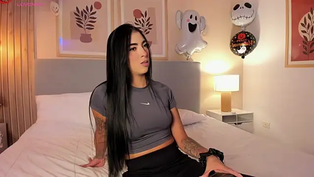 AriRobert  online show from October 2025 03:39:02 AM